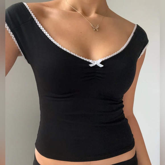 SOLD NWT Bit by Angie Off Shoulder Baby Tee XL - Picture 1 of 4